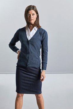 Ladies´ V-Neck Knitted Cardigan
